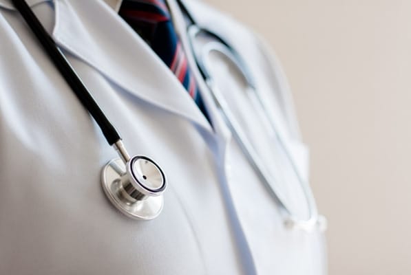 要如何知道您的整形外科醫師是合格的醫師呢？｜ 群英整形專欄